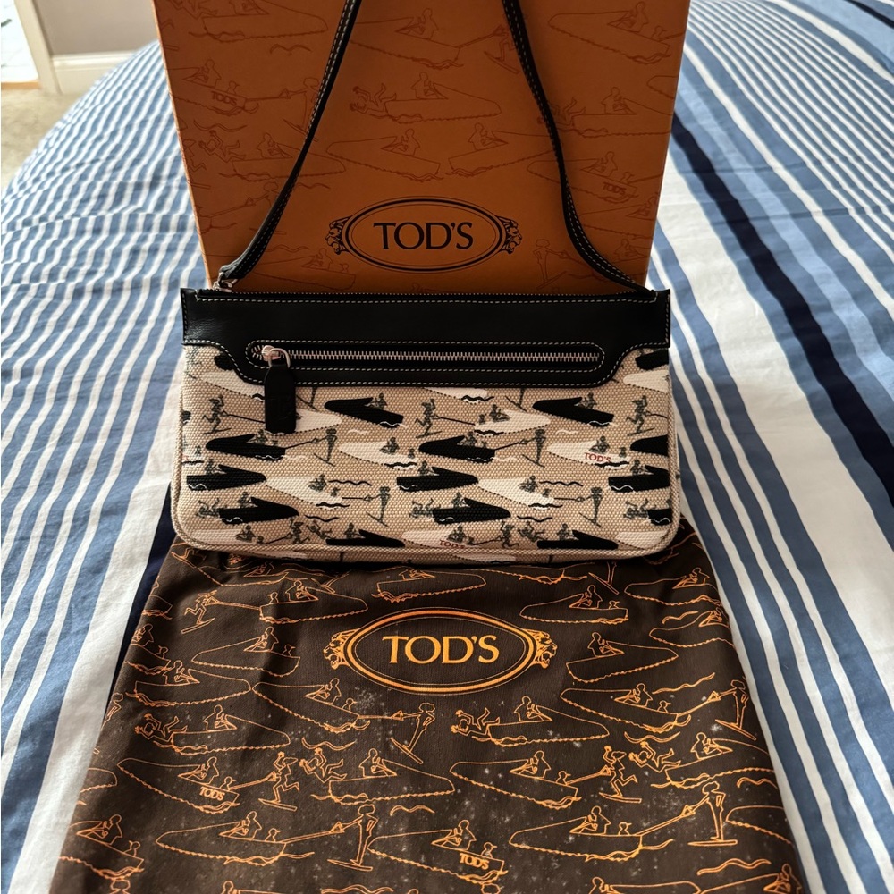 BRAND NEW Tod's Black and Cream Rare Water Ski Print Woman’s Shoulder Bag
